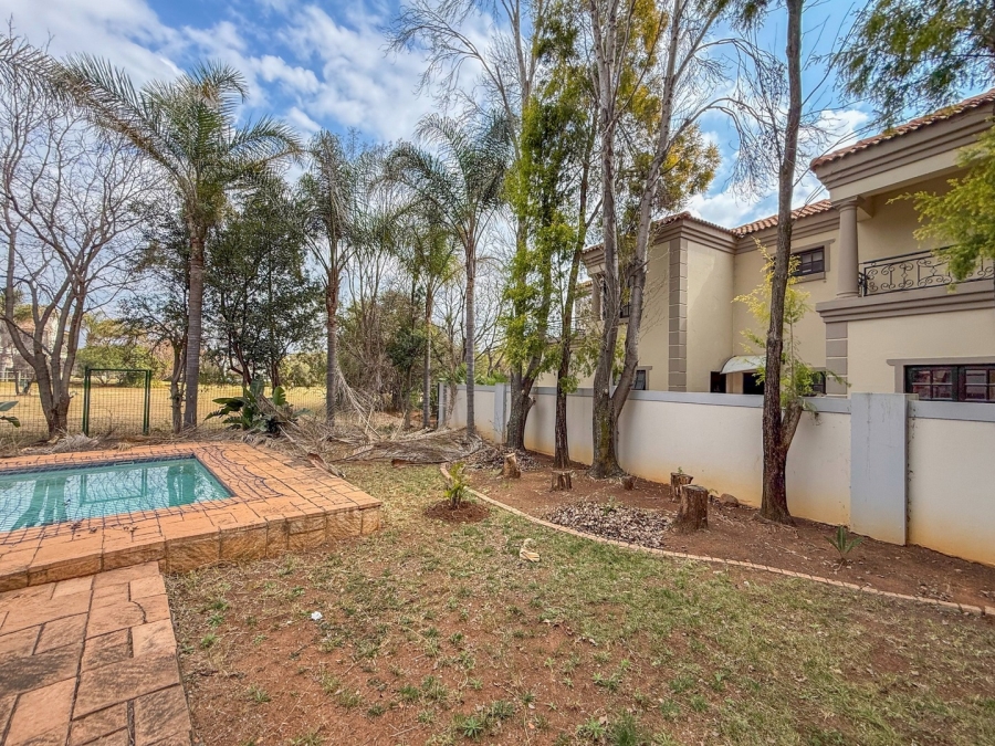 3 Bedroom Property for Sale in WestLake Country Safari Estate North West
